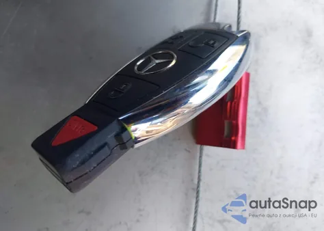 2014 Mercedes-Benz C 250 Luxury/Sport z USA, uszkodzony, nr VIN WDDGF4HB1ER306501